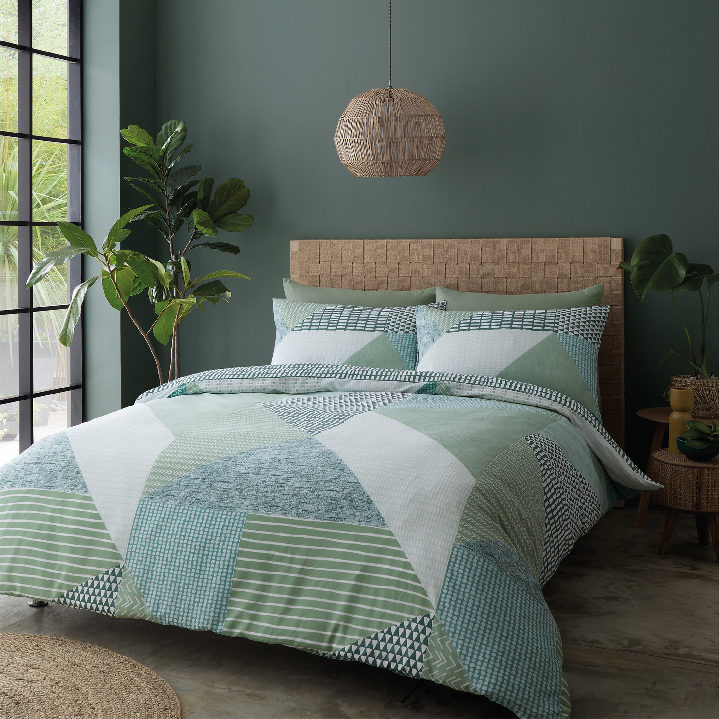 Larsson Geo Reversible Duvet Cover Set, Green