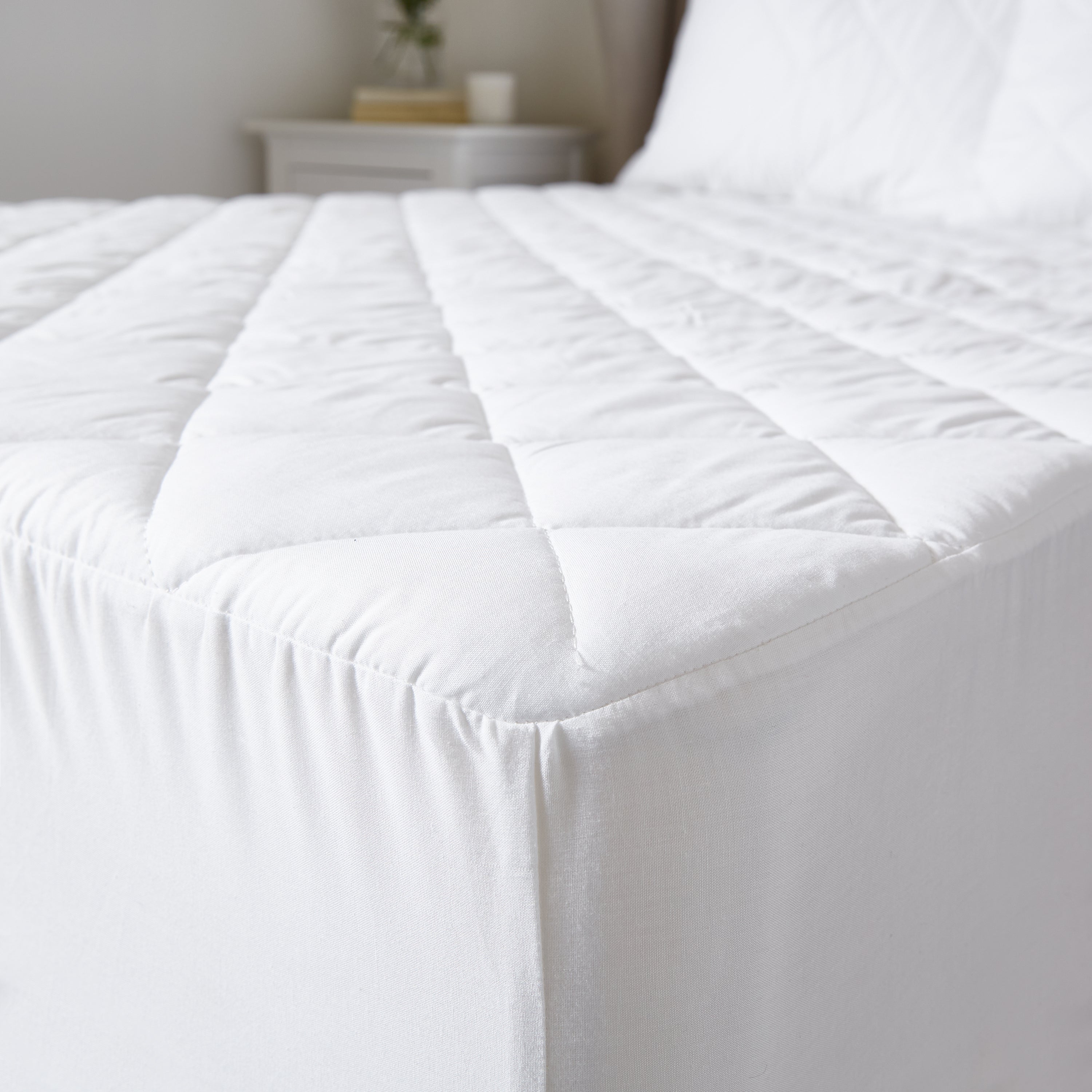 Temperature Controlling TENCEL Lyocell Mattress Protectors