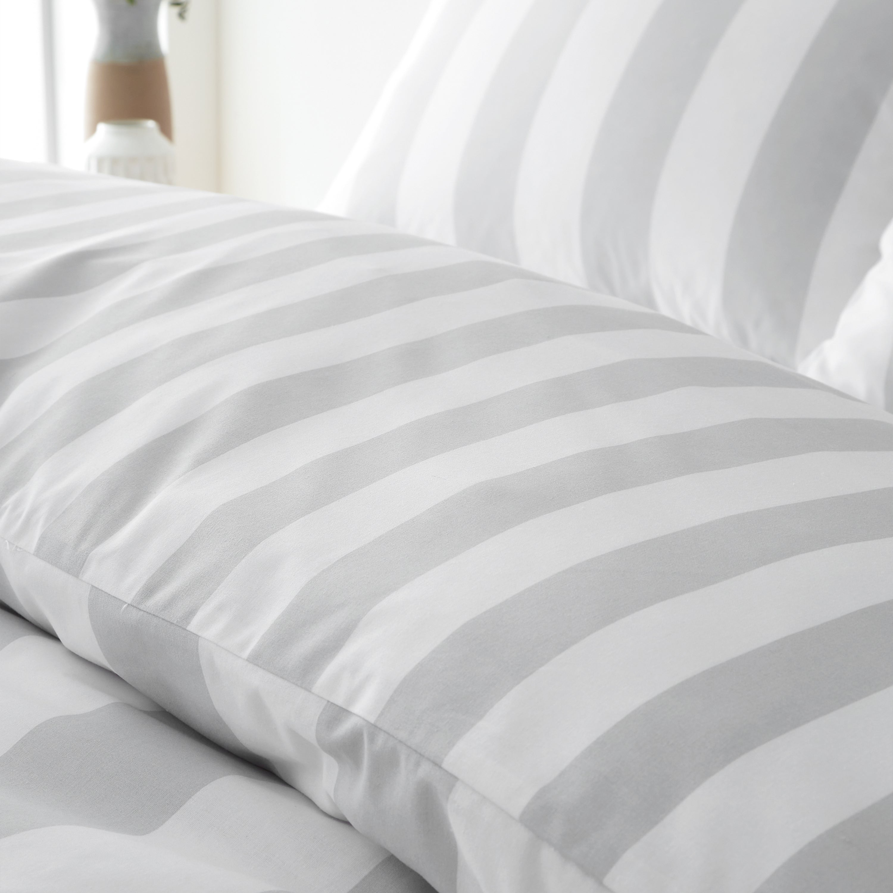 Cove Stripe Reversite Duvet Cover Set, Silver