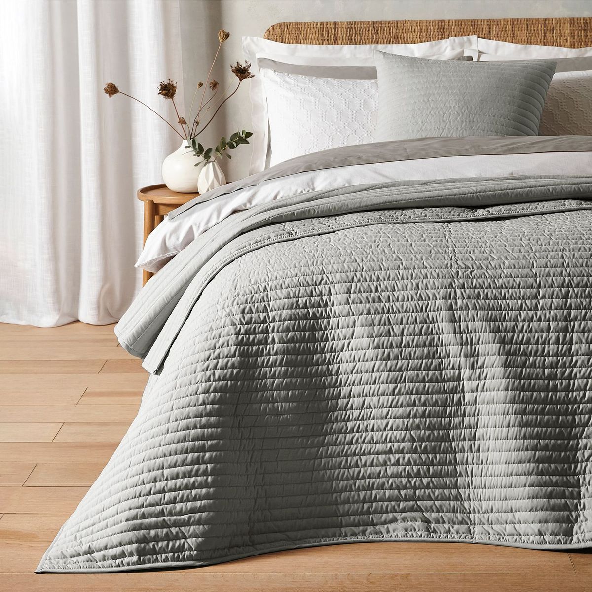Quilted Lines Bedspread, Silver