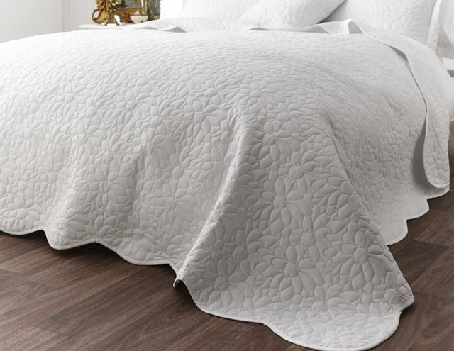 Floral Generic White - Bedspread