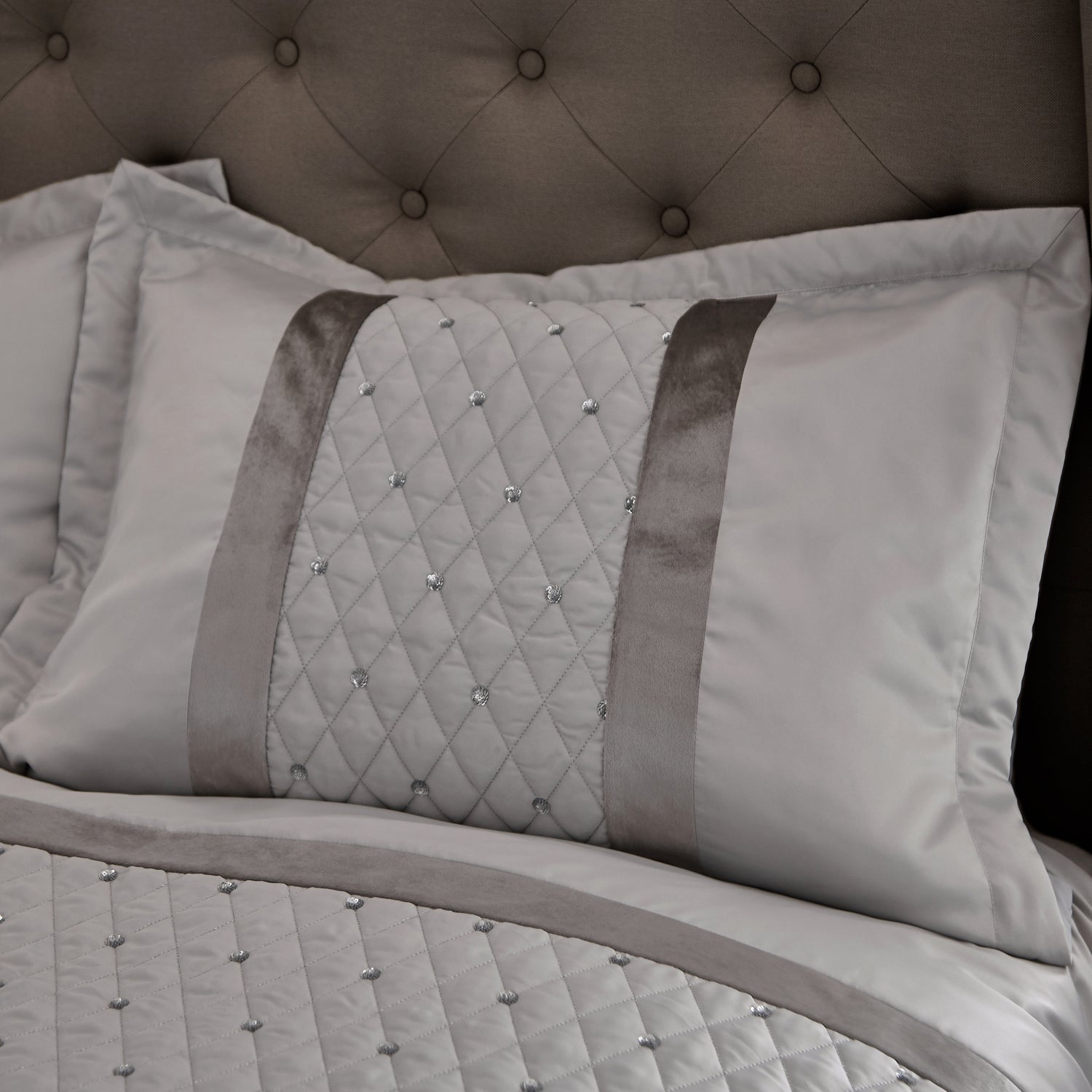Sequin Cluster Pillowsham Pair, Silver