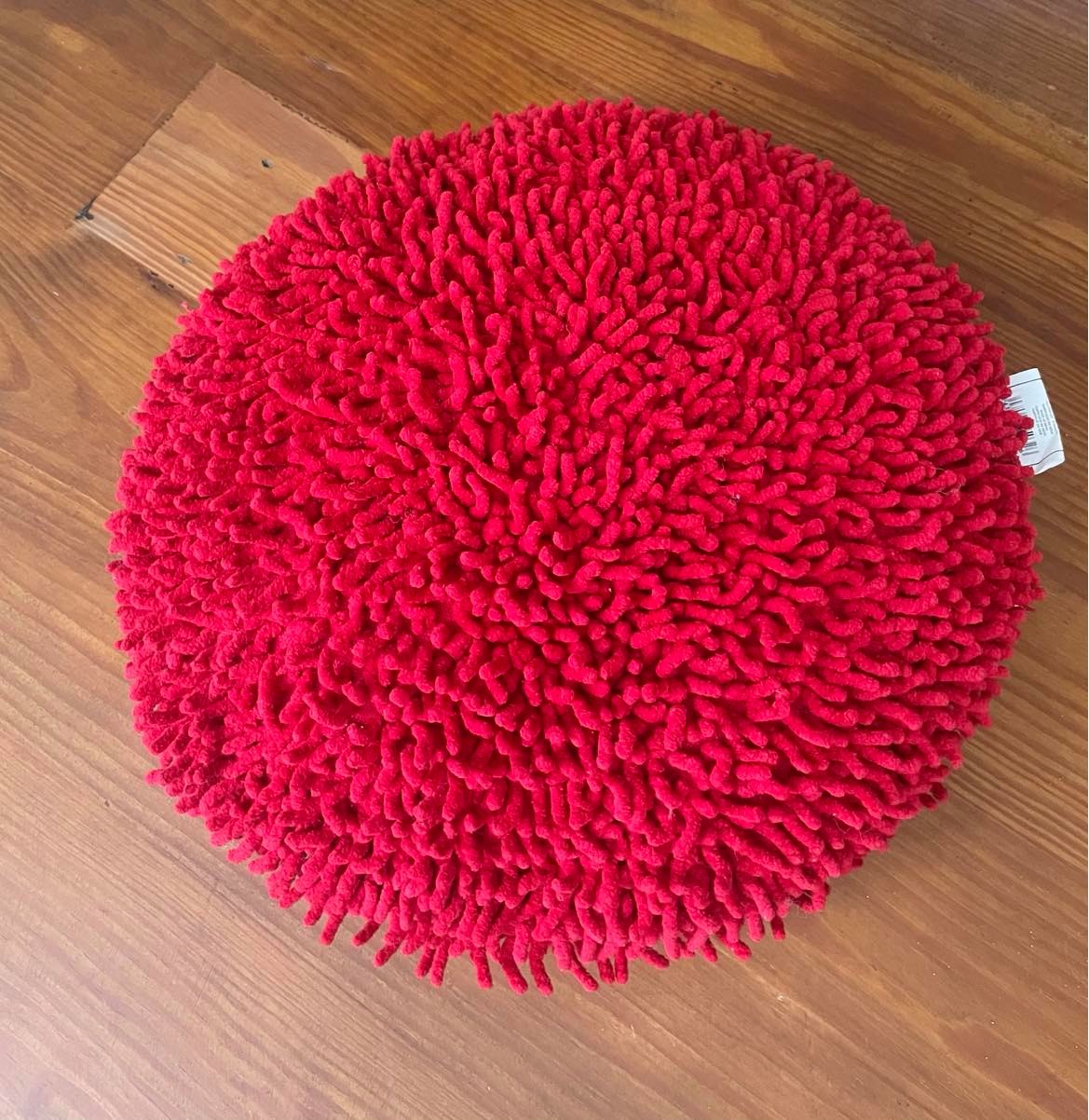 Red Cushion - 40 x 50cm